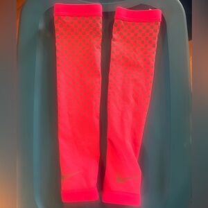 Nike arm sleeves